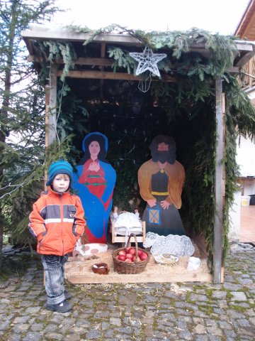 Zdobení stromečku 2013